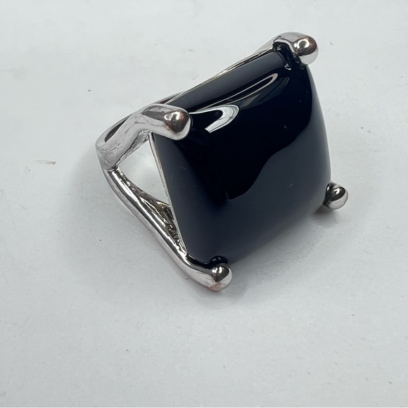 Guess Silver and Black Cocktail Ring Size 9 - Picture 3 of 11